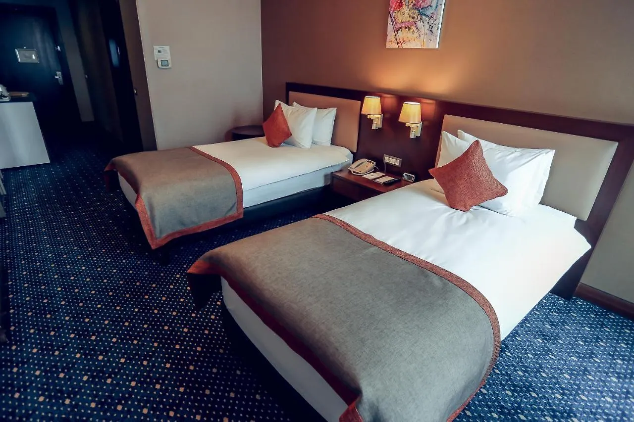Parkside Hotel & Apartments باكو