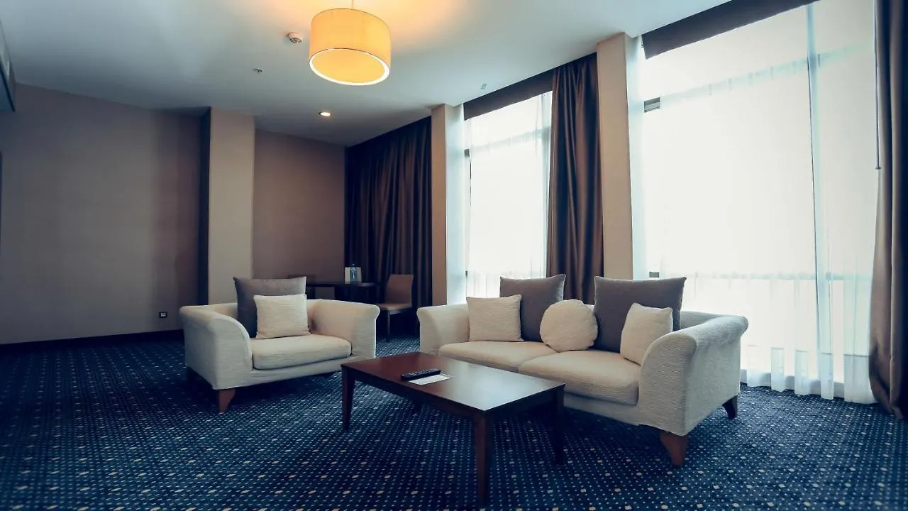 Parkside Hotel & Apartments Baku 4*,