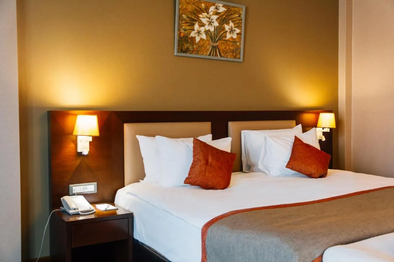 Parkside Hotel & Apartments باكو