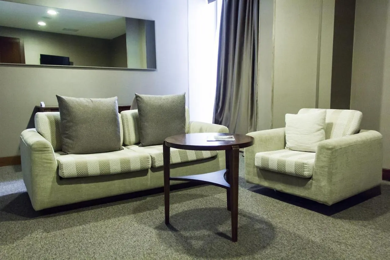Parkside Hotel & Apartments باكو