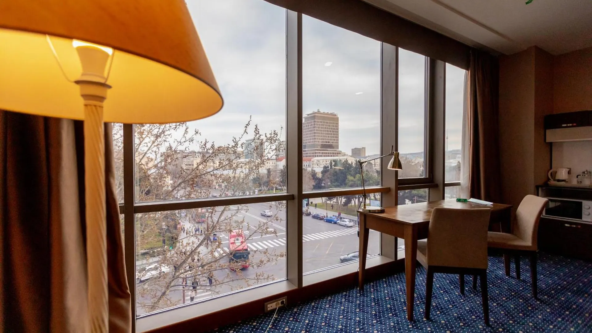 Parkside Hotel & Apartments Baku 4*,